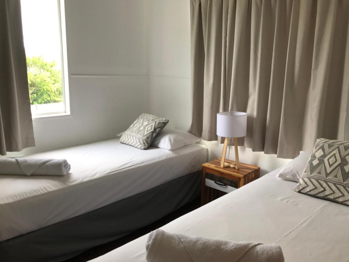 Ocean Breeze Units Lägenhet Bowen Exteriör bild