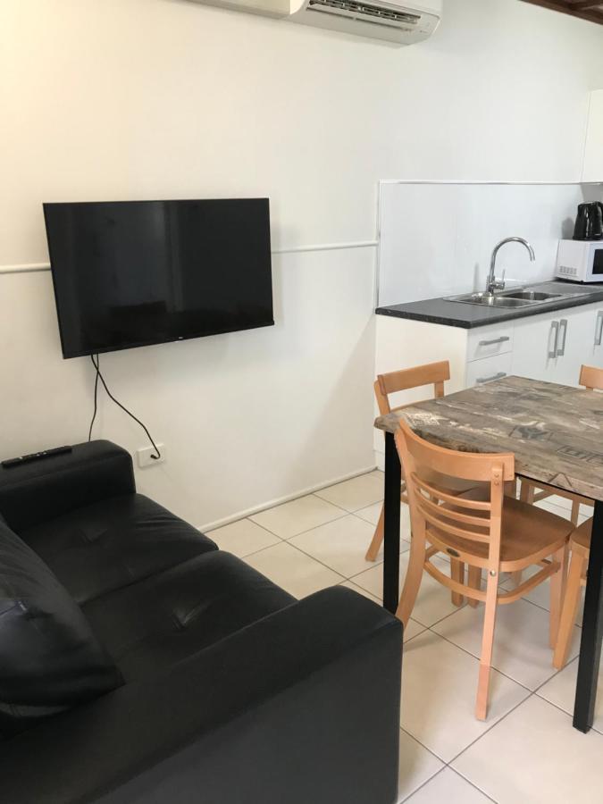 Ocean Breeze Units Lägenhet Bowen Exteriör bild