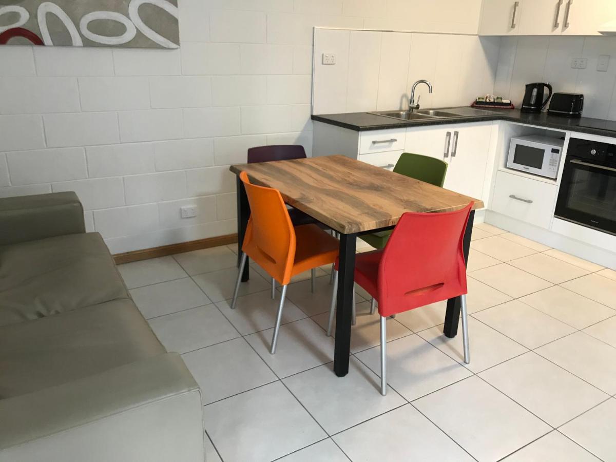 Ocean Breeze Units Lägenhet Bowen Exteriör bild