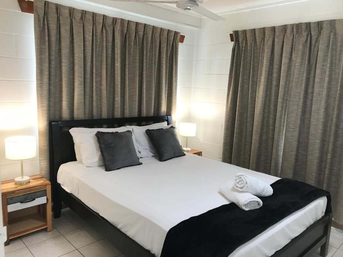 Ocean Breeze Units Lägenhet Bowen Exteriör bild