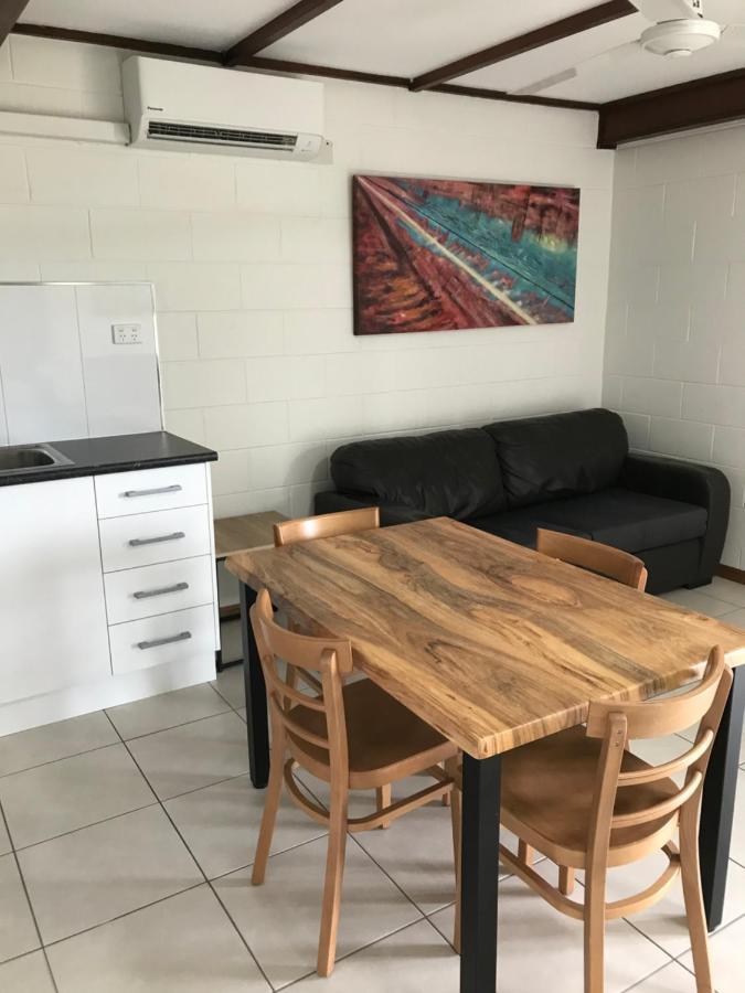 Ocean Breeze Units Lägenhet Bowen Exteriör bild