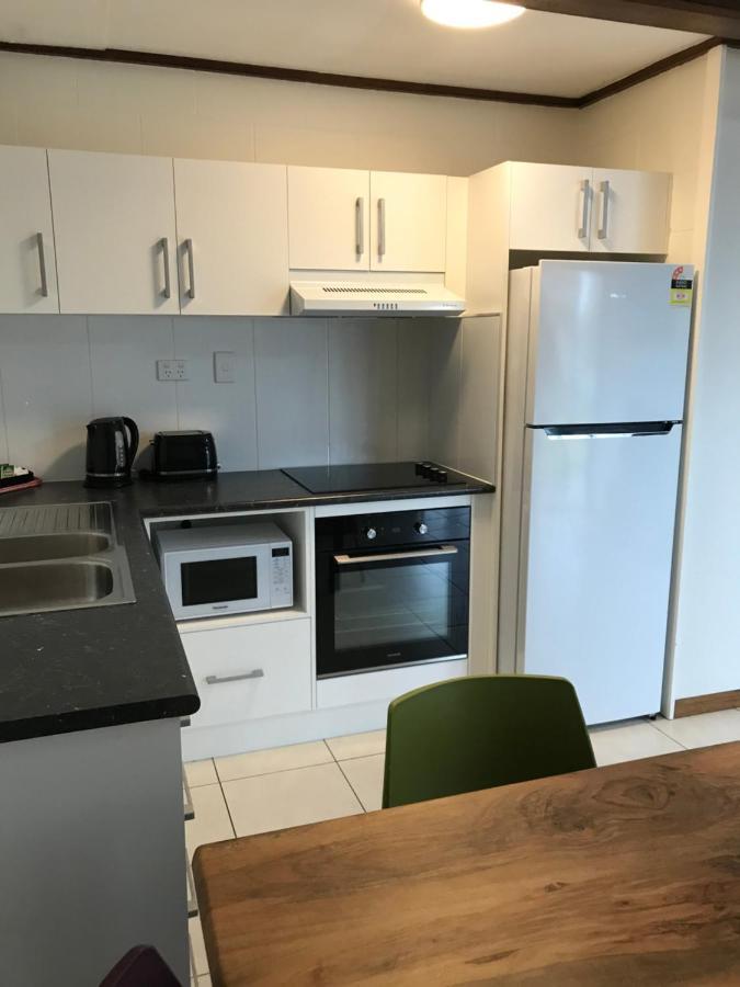 Ocean Breeze Units Lägenhet Bowen Exteriör bild