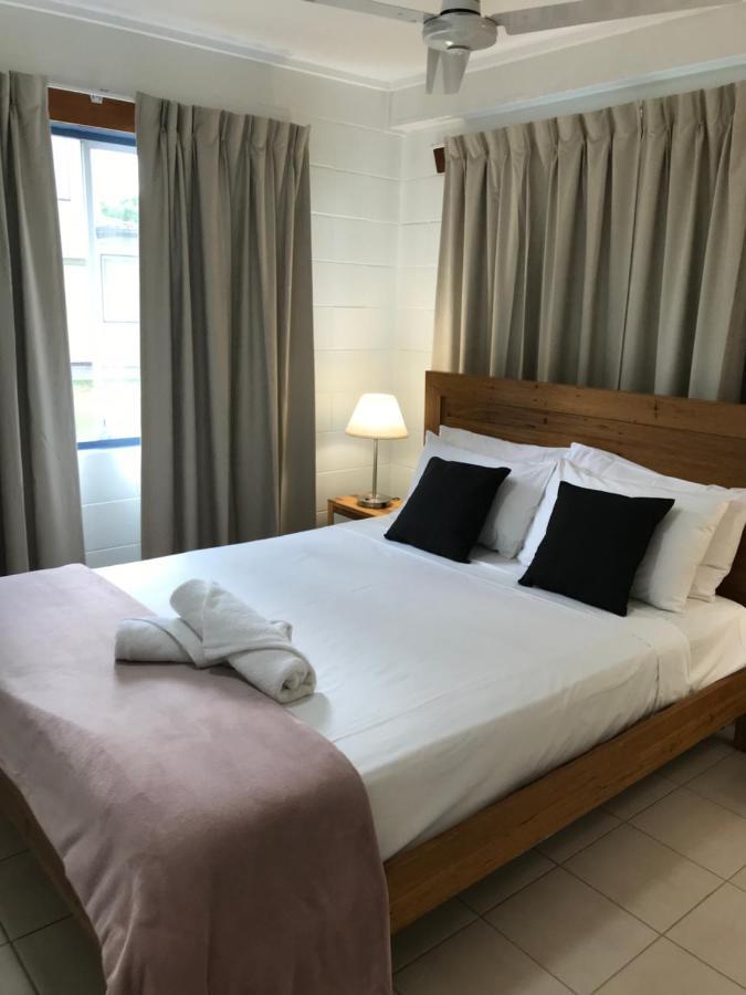 Ocean Breeze Units Lägenhet Bowen Exteriör bild