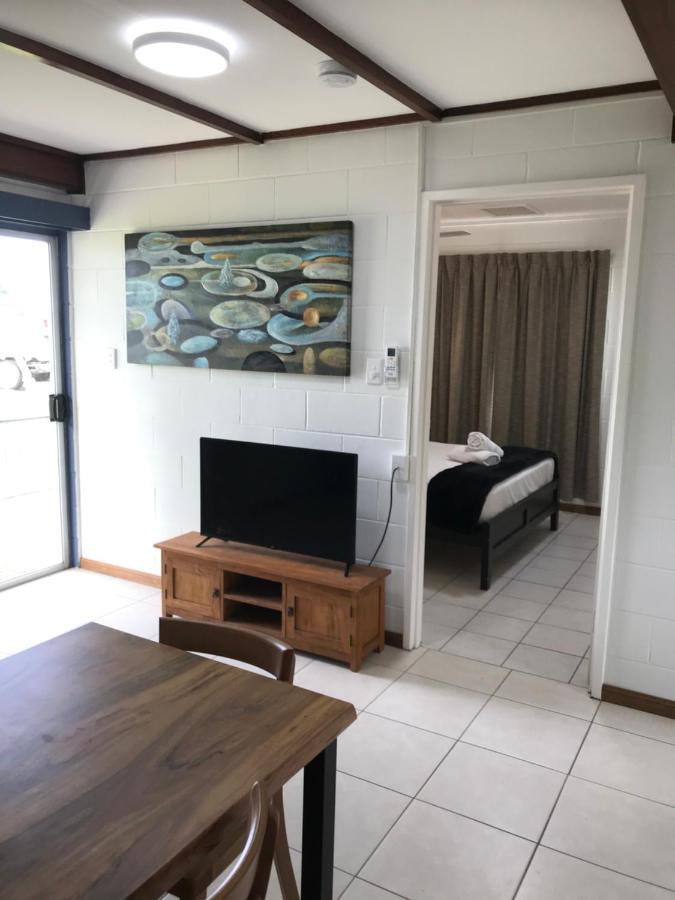 Ocean Breeze Units Lägenhet Bowen Exteriör bild