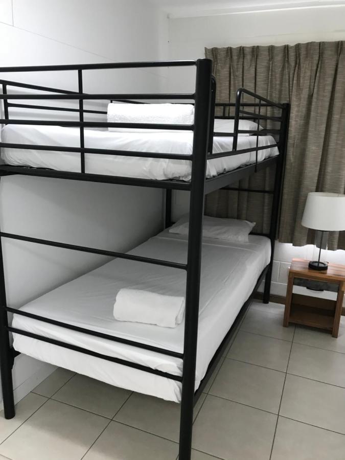 Ocean Breeze Units Lägenhet Bowen Exteriör bild